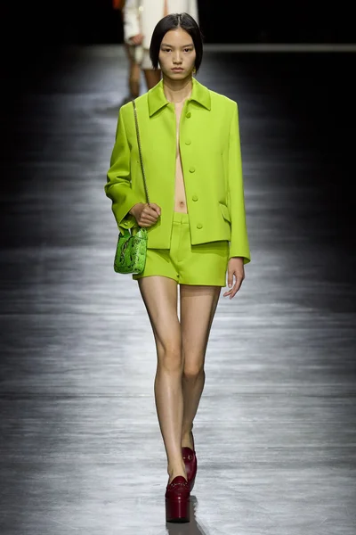 Look 22